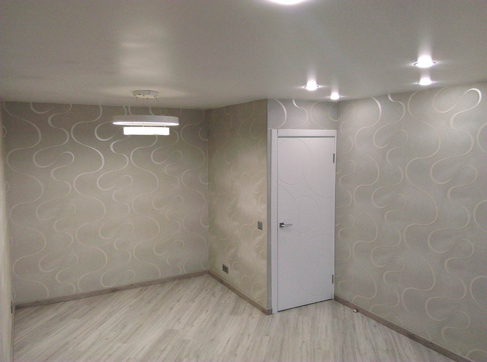 Однокомнатная квартира в серых тонах