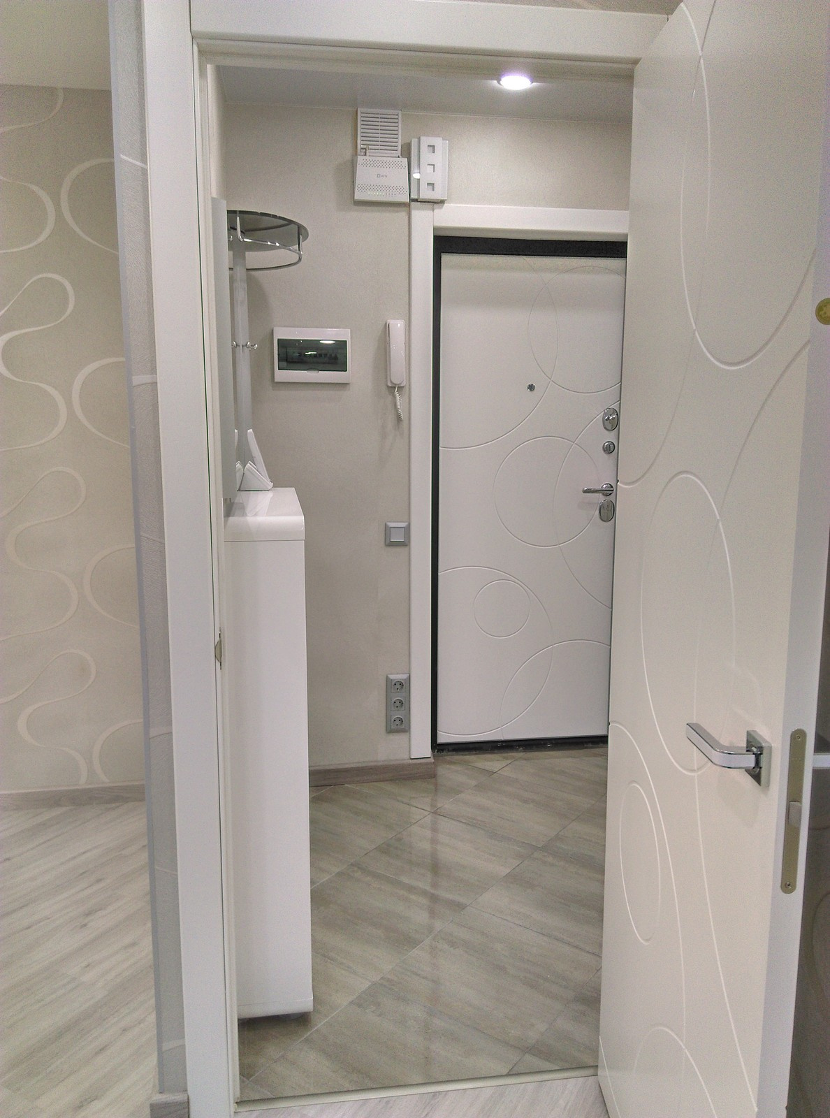 Однокомнатная квартира в серых тонах