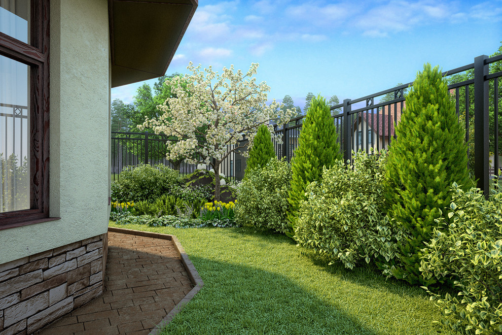 Композиция, оформляющая одну из границ участка.