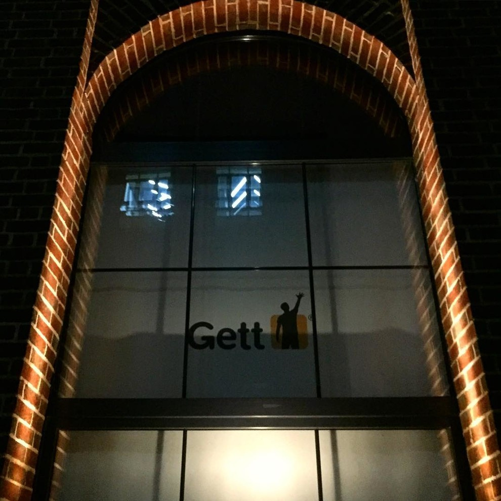 Освещение фасада