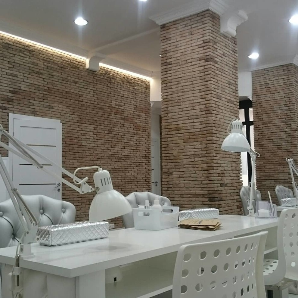 Студия маникюра и педикюра "ZDEZZstudio"