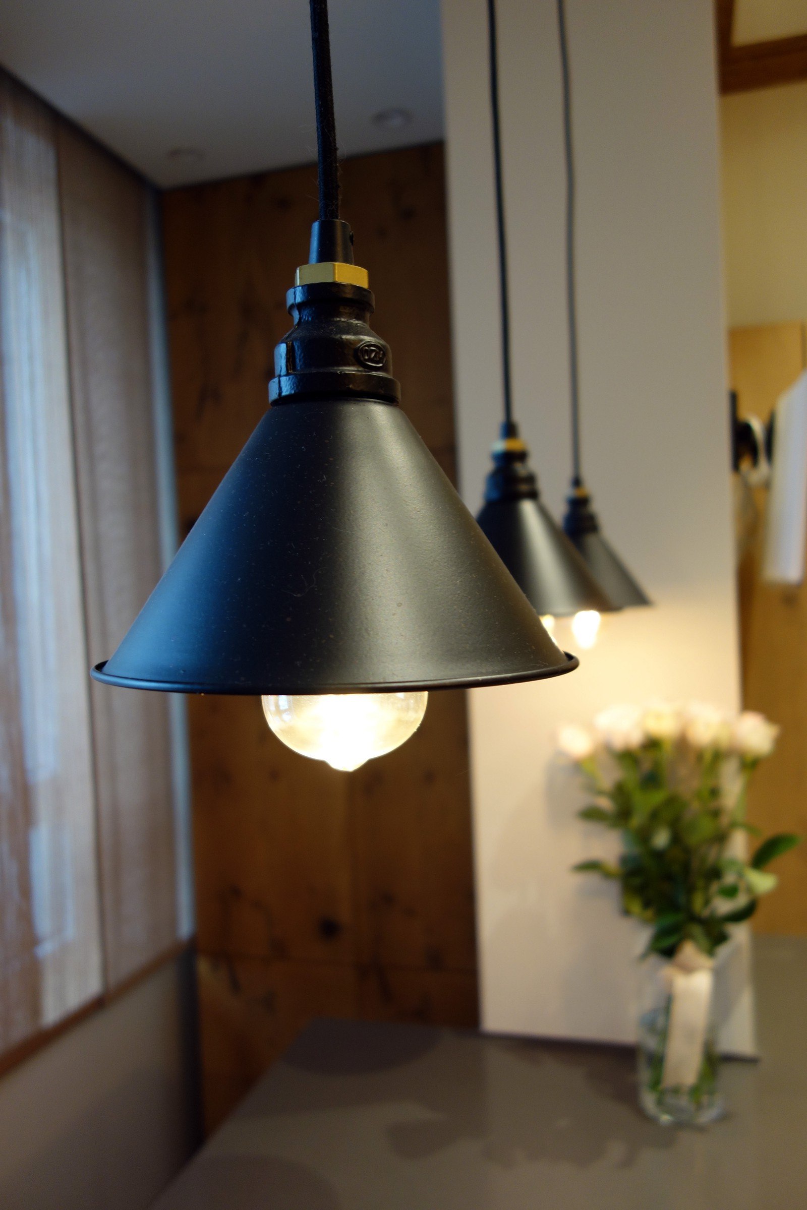 Кирпич и дерево