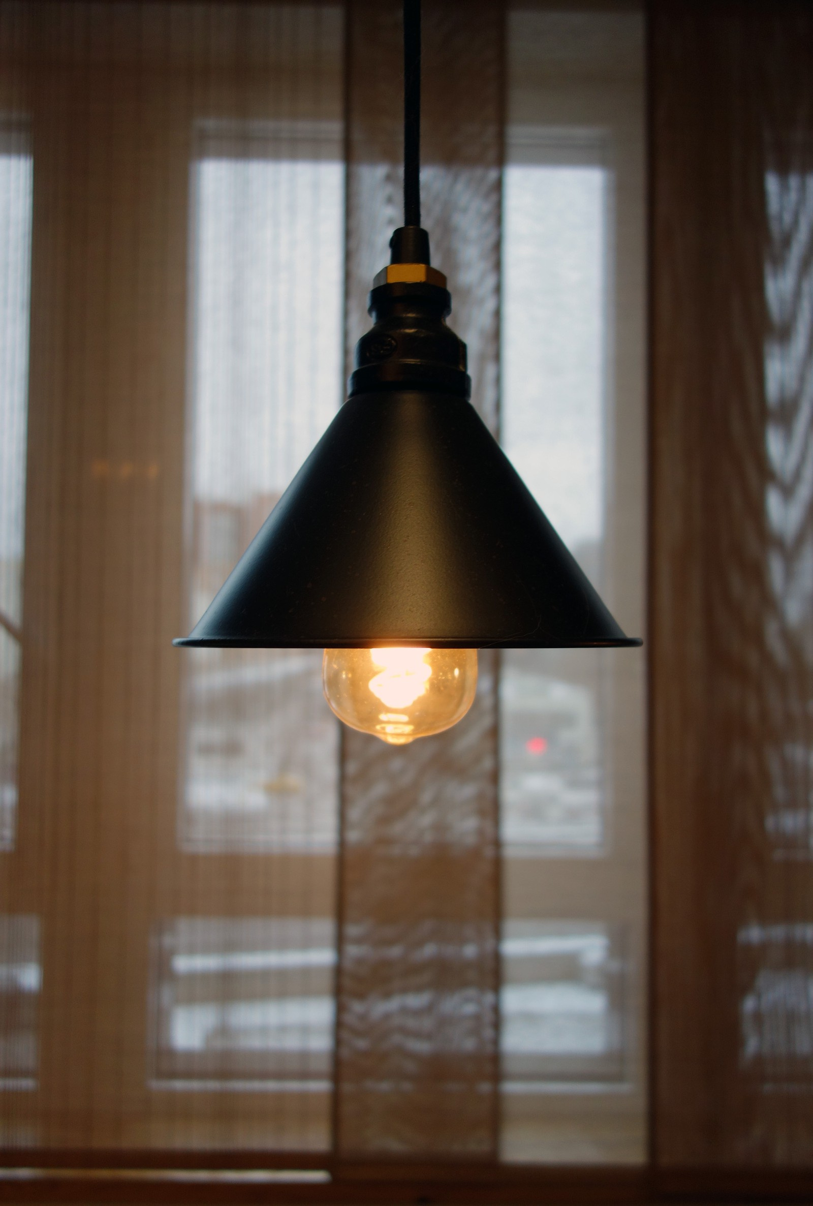 Кирпич и дерево