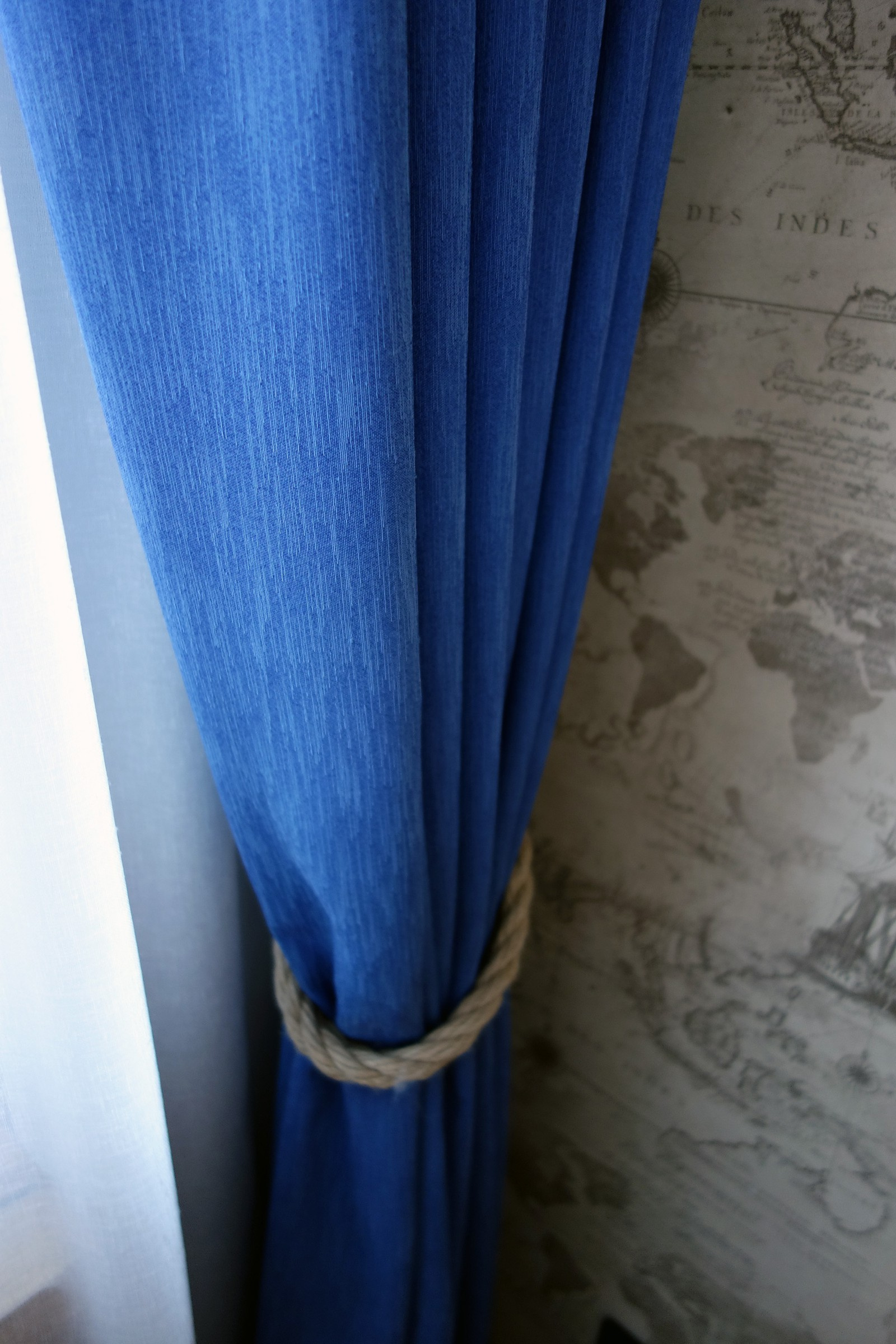 Кирпич и дерево