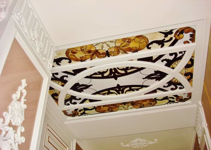 Витражный потолок