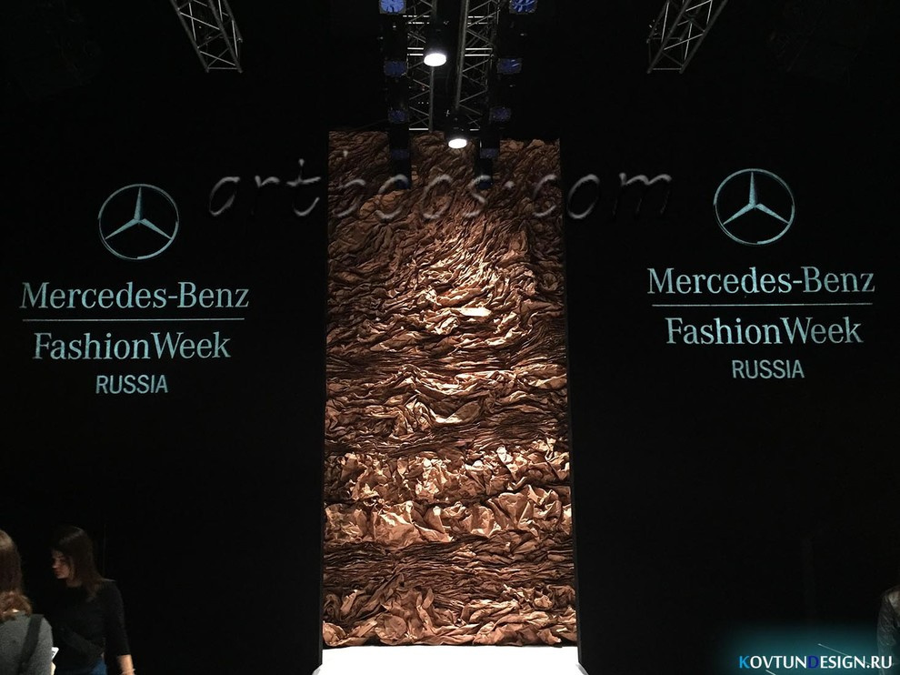 Показ А.Ванюшиной на Mercedes Benz design week
