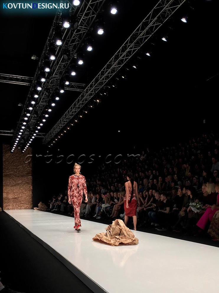 Обложка проекта: Показ А.Ванюшиной на Mercedes Benz design week