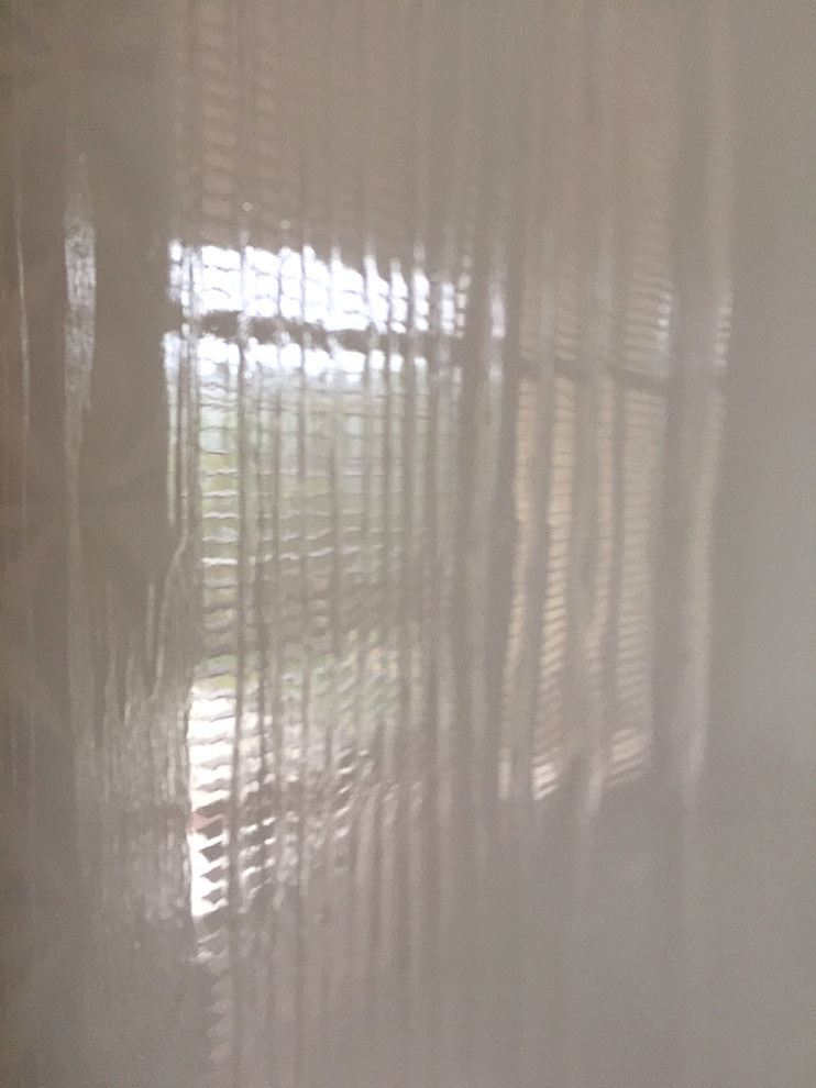 Шкаф в прихожей