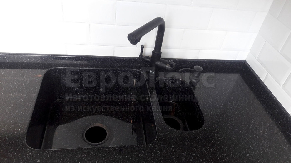 Столешница из Staron FS198 TEMPEST STARFIRE
