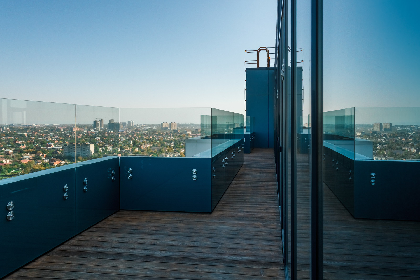 Дом на Онежской, терраса с бассейном на крыше