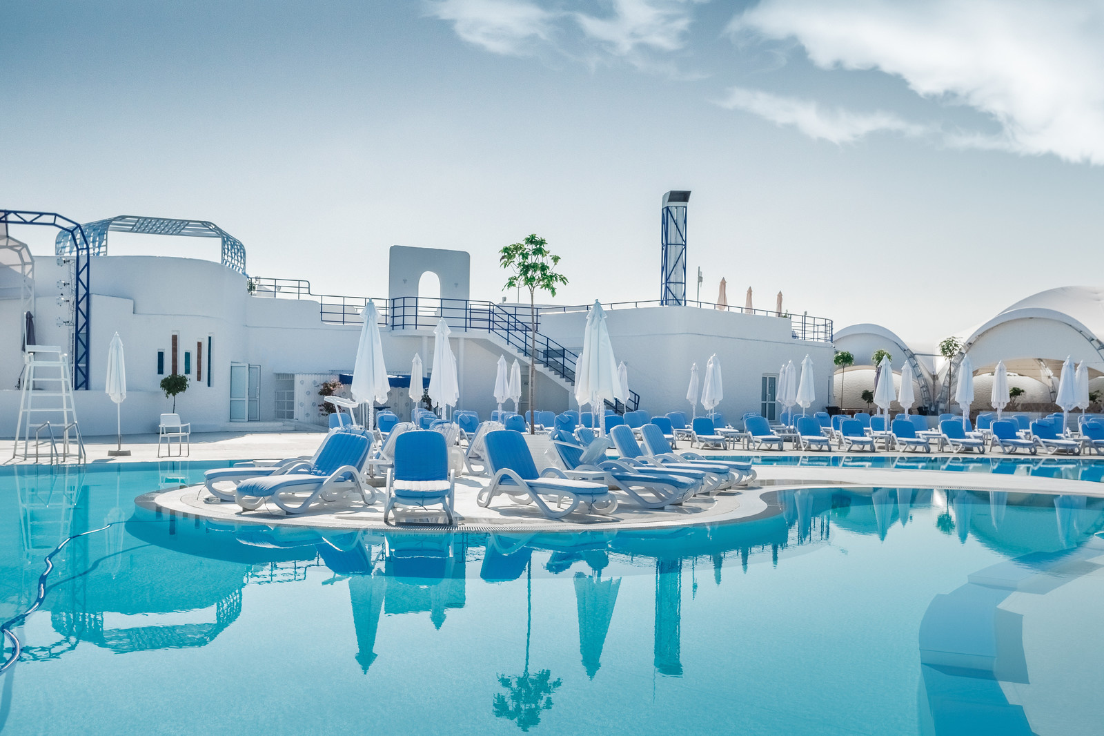 Летняя резиденция "SANTORINI"
