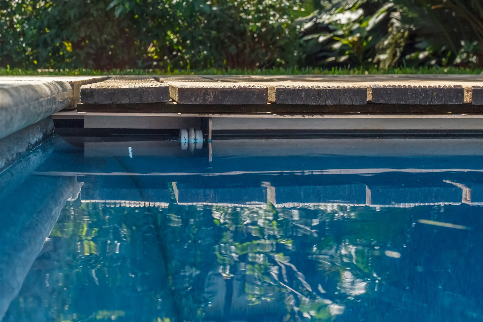 Открытый бассейн.