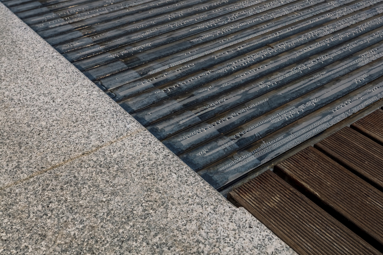 Открытый бассейн.