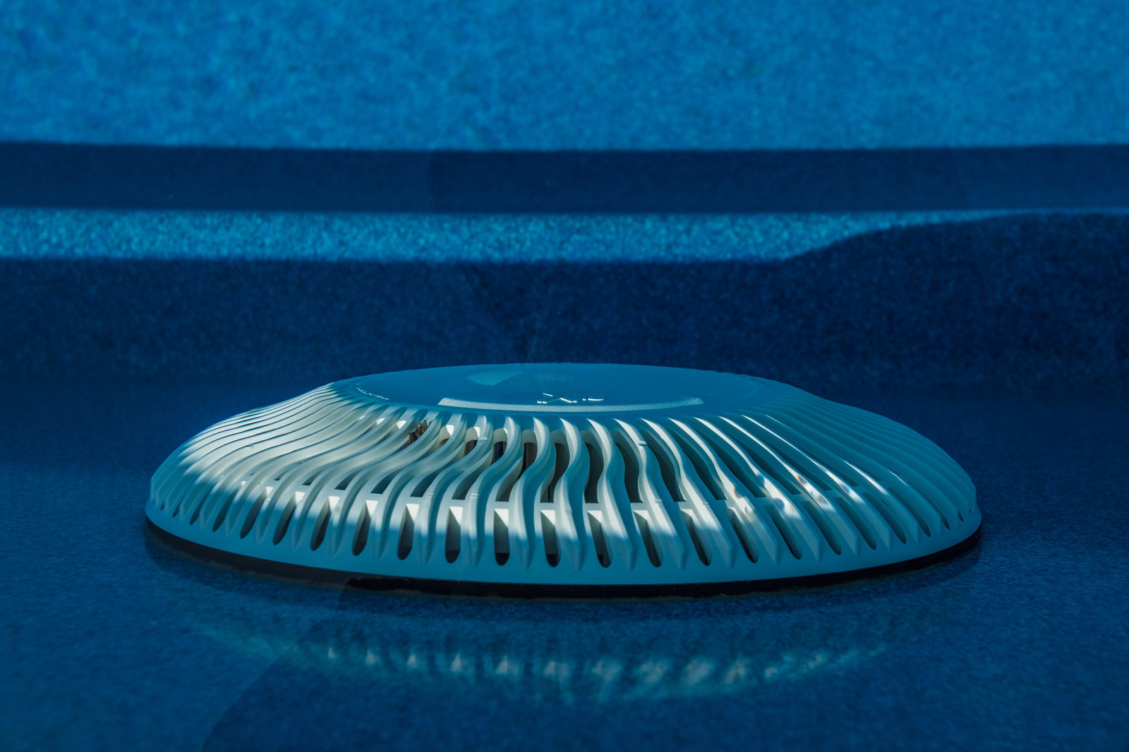 Открытый бассейн.