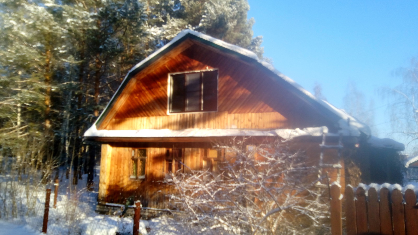 Из чердака , сделали мансарду