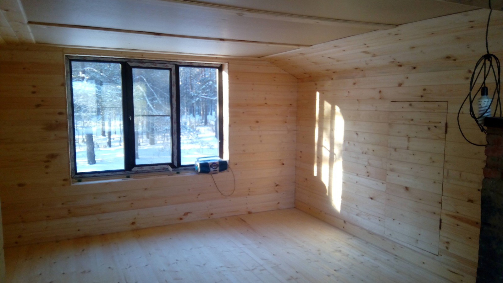 Из чердака , сделали мансарду