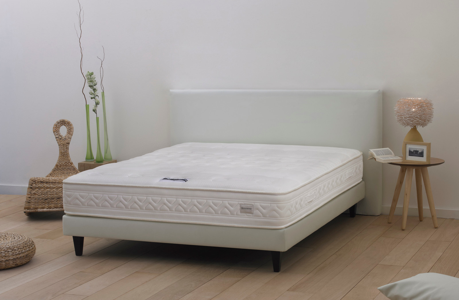 Коллекция матрасов и кроватей SLEEPEEZEE (Англия)