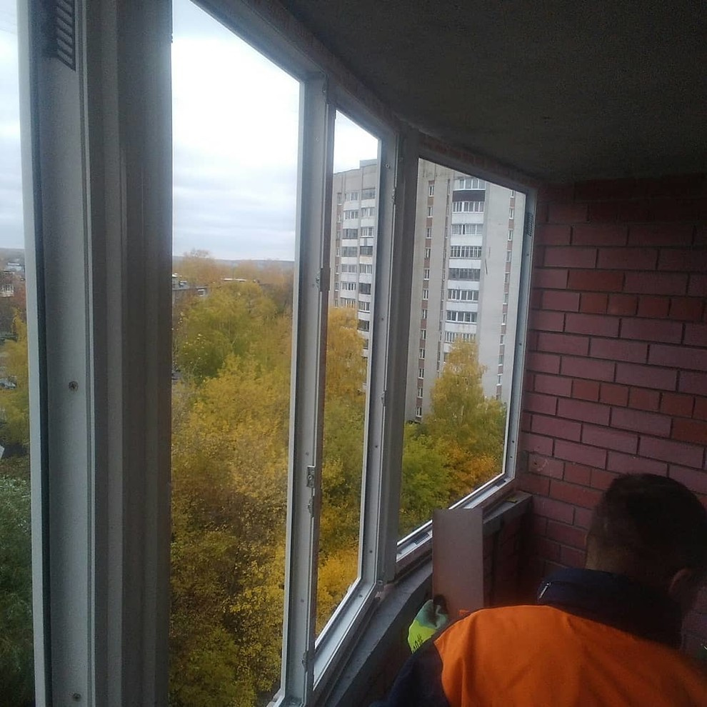 Остекление эркерной лоджии