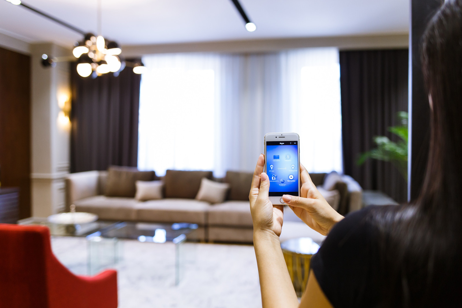 Шоу Рум в Ташкенте, CONTROL4 и выключатели Vitrum