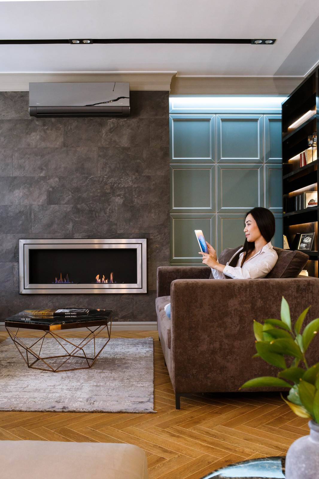 Шоу Рум в Ташкенте, CONTROL4 и выключатели Vitrum