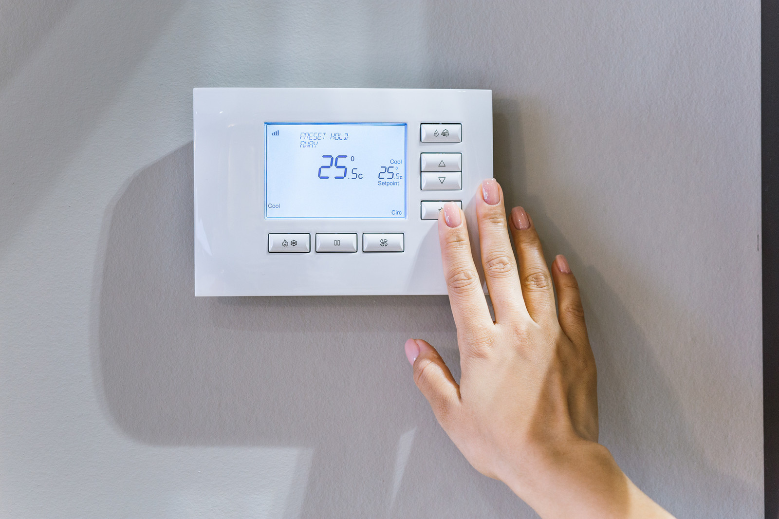 Шоу Рум в Ташкенте, CONTROL4 и выключатели Vitrum