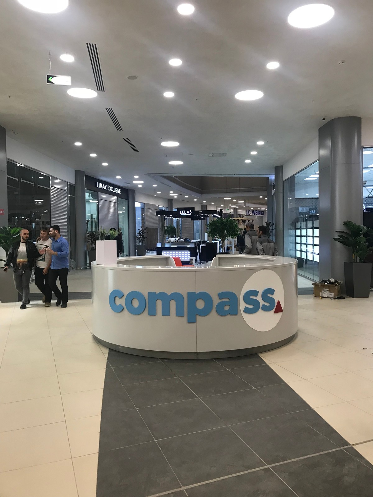 ТРЦ COMPASS