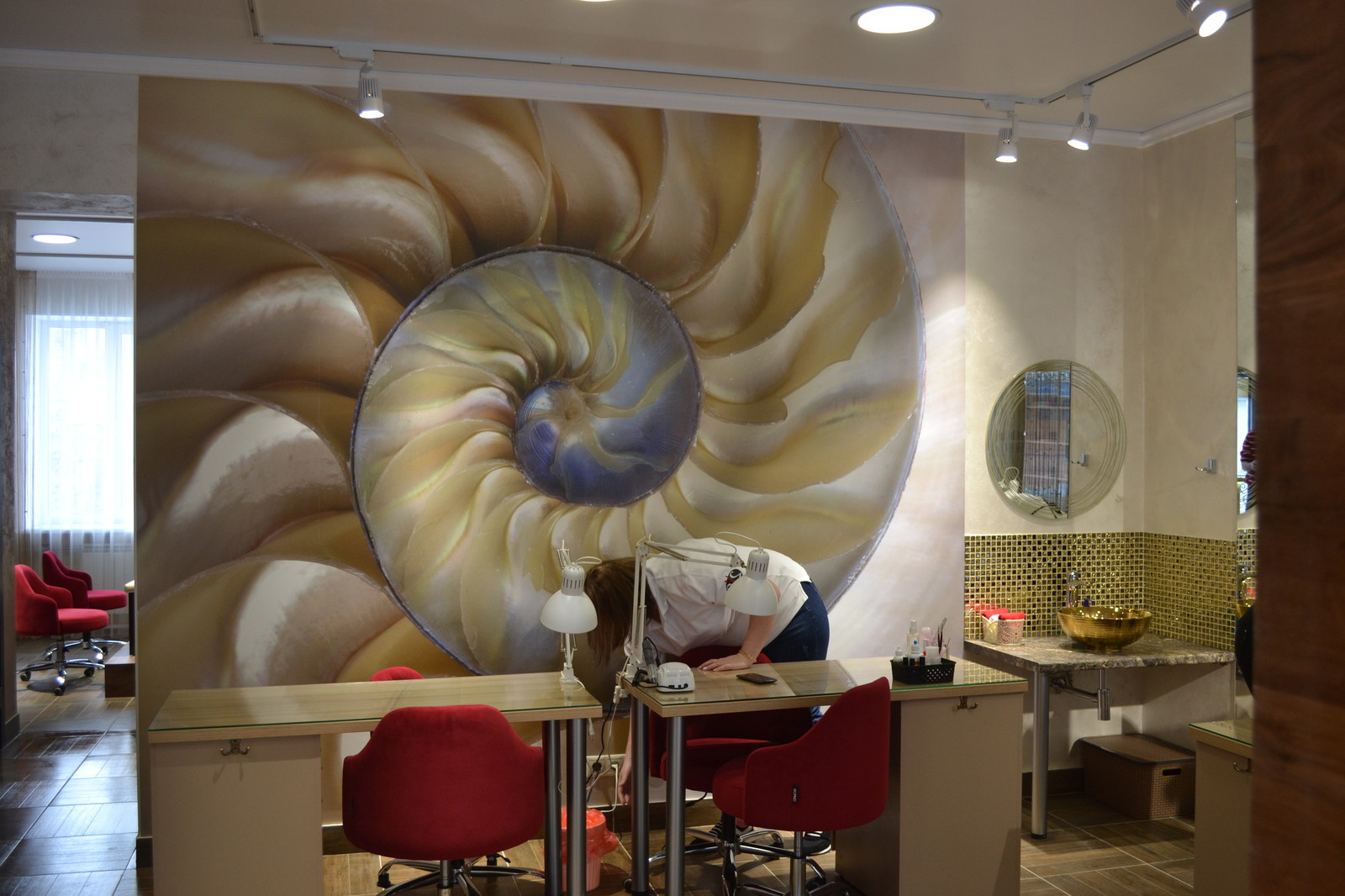 реализованный проект ногтевой студии "2х2"