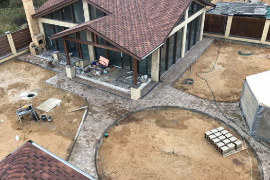Укладка тротуарной плитки в Красногорском районе.