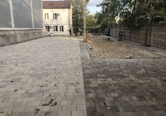 Укладка тротуарной плитки в Дмитровском районе. Лобня.