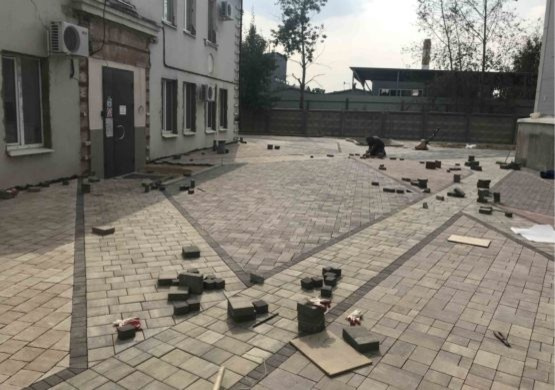 Укладка тротуарной плитки в Дмитровском районе. Лобня.