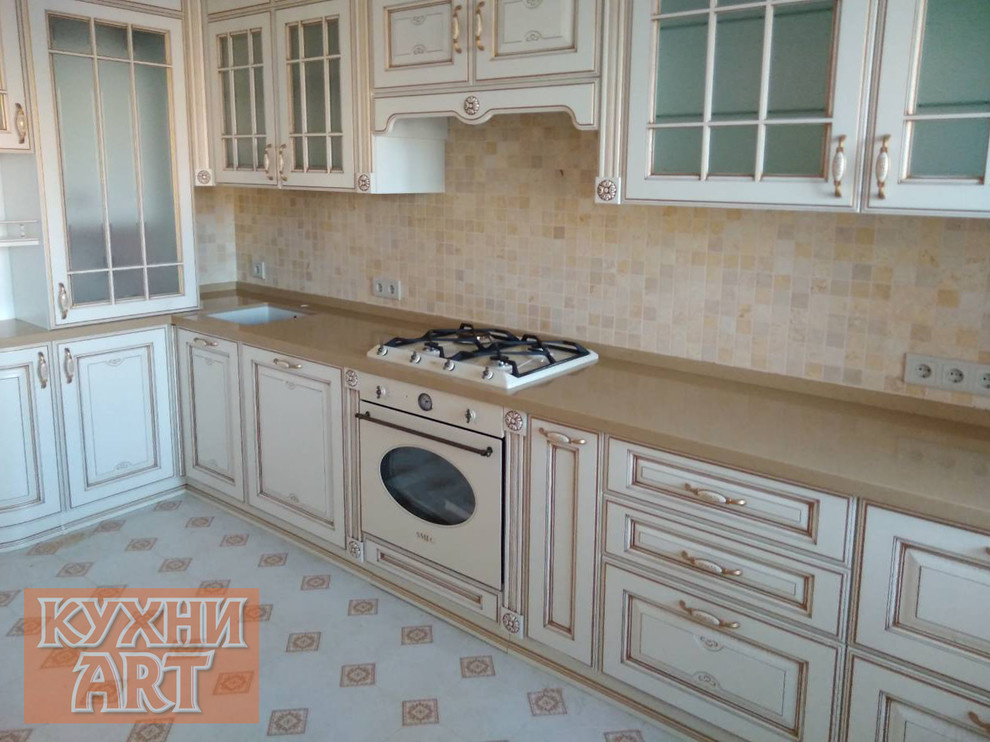 Кухня Афина Оро в квартире с газовым отоплением