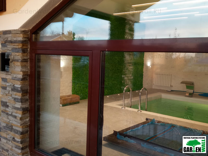 Вертикальное озеленение стабилизированным мхом в частном доме
