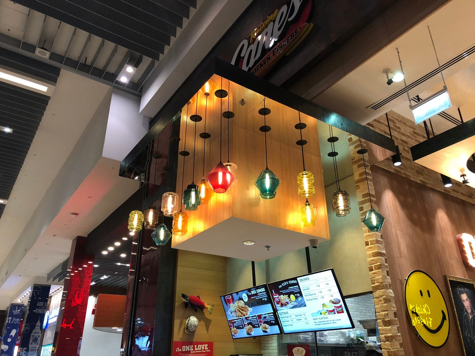 Raising Cane's Chicken Fingers в Дубае