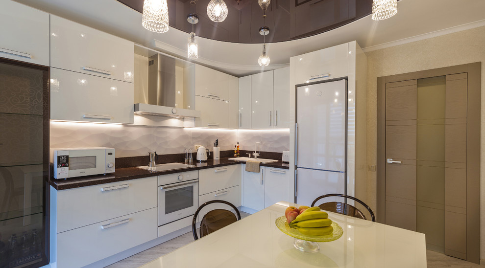 Современная квартира в светлых тонах