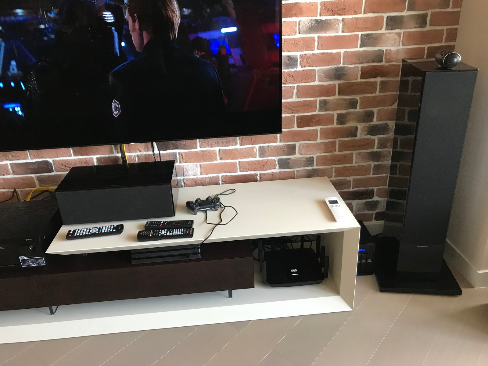 Домашний кинотеатр Bowers&Wilkins 700 Series