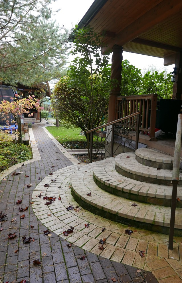 Буйство красочных форм в осеннем саду