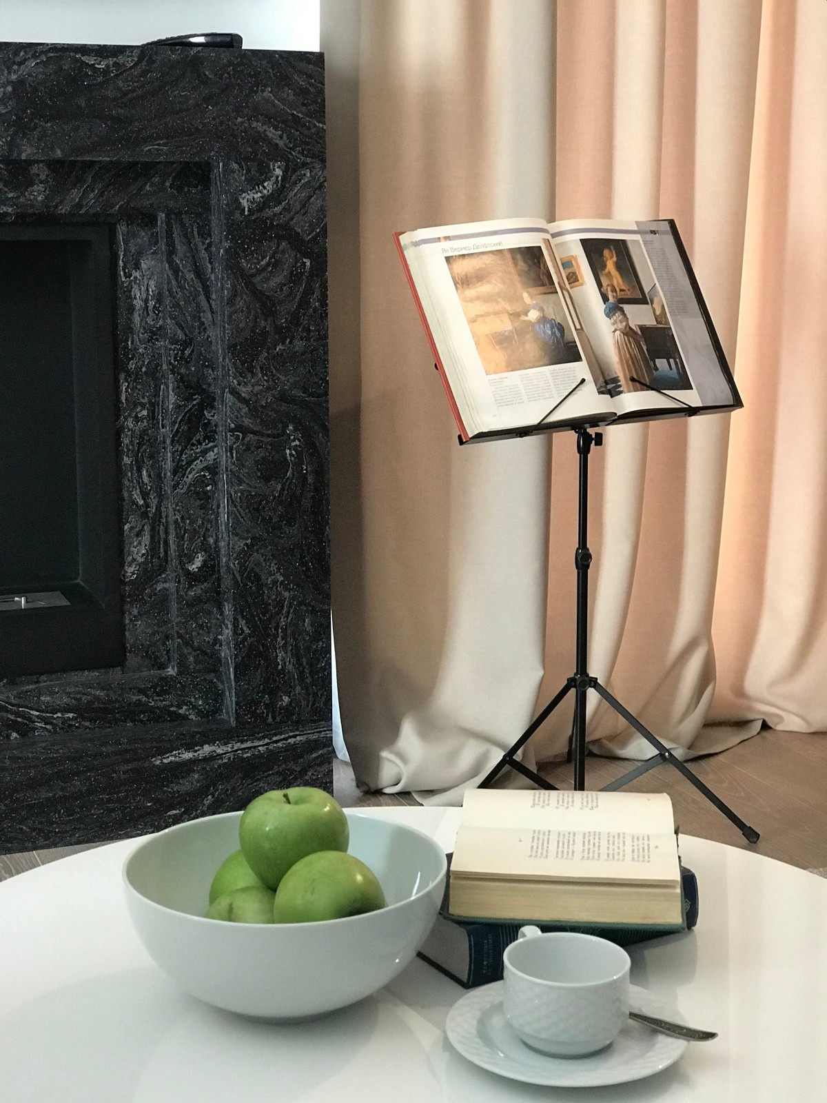 Мужской строгий интерьер