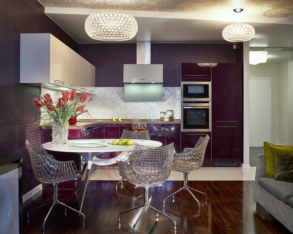 Квартира с восточными принтами на потолках