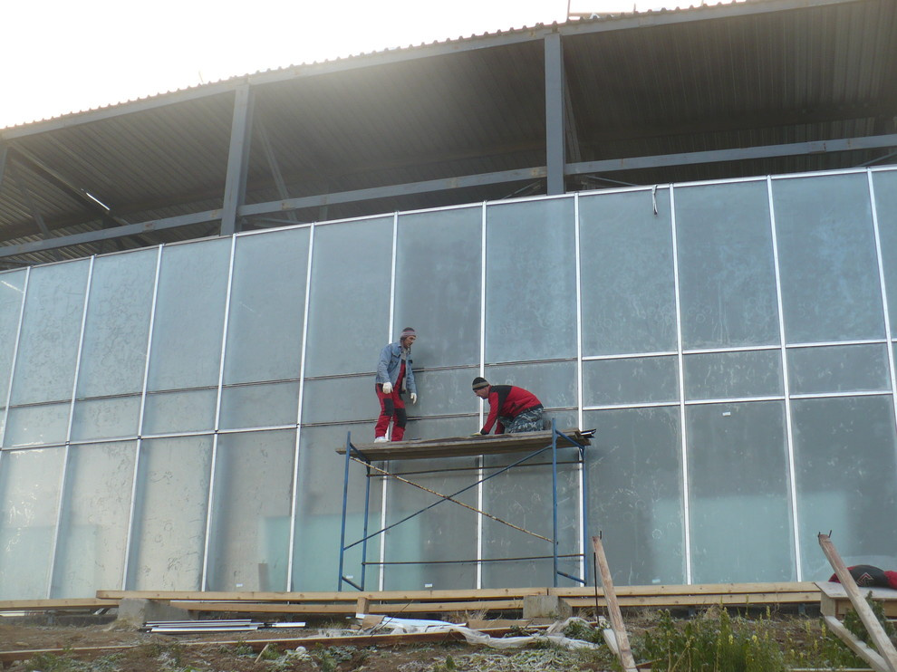 Остекление автоцентра "Хёндэ" в г. Иркутске (2011 г)