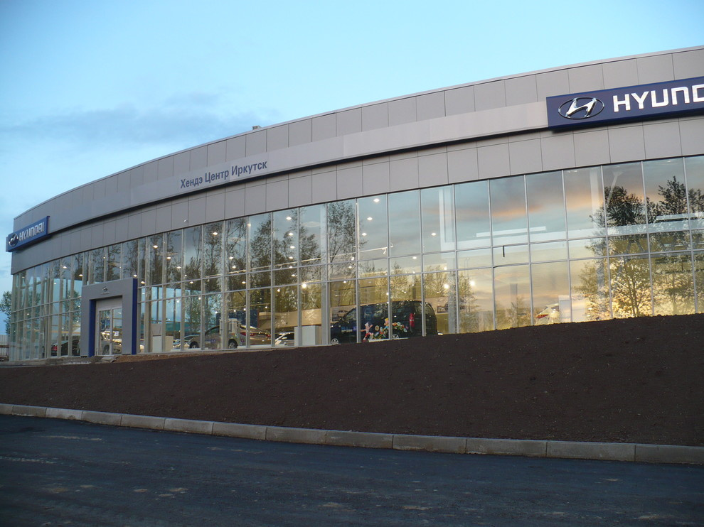 Остекление автоцентра "Хёндэ" в г. Иркутске (2011 г)