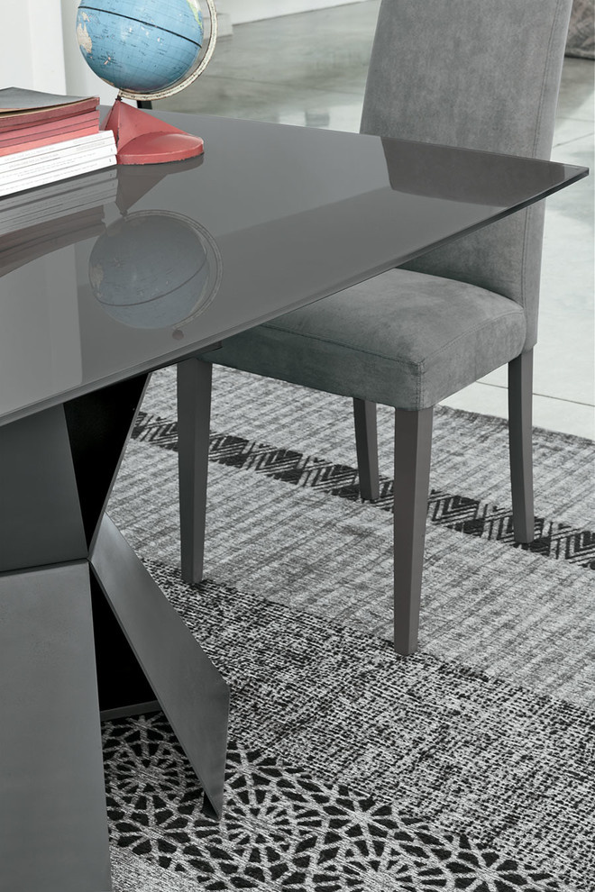 Итальянский обеденный стол Poseidone 120 в современном стиле | Target Point