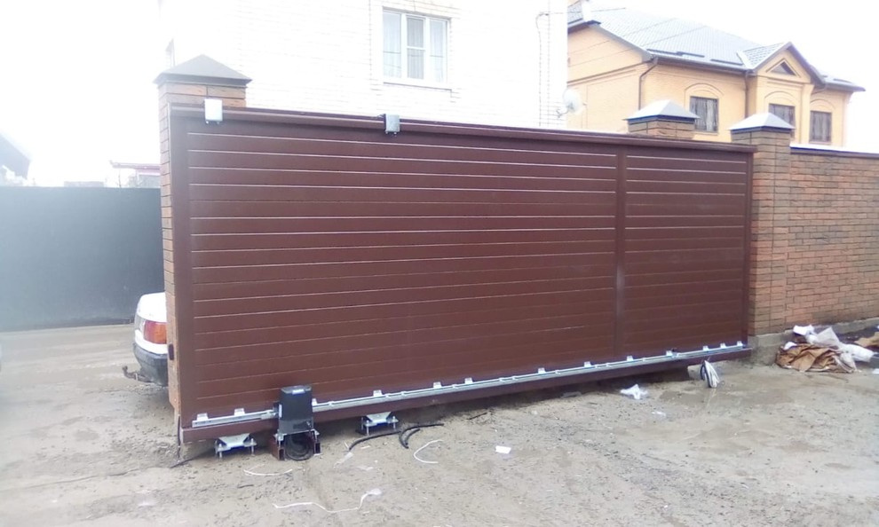 Монтаж автоматических сдвижных ворот DoorHan