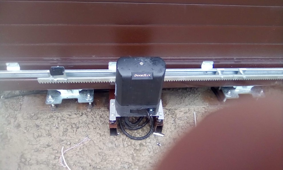 Монтаж автоматических сдвижных ворот DoorHan