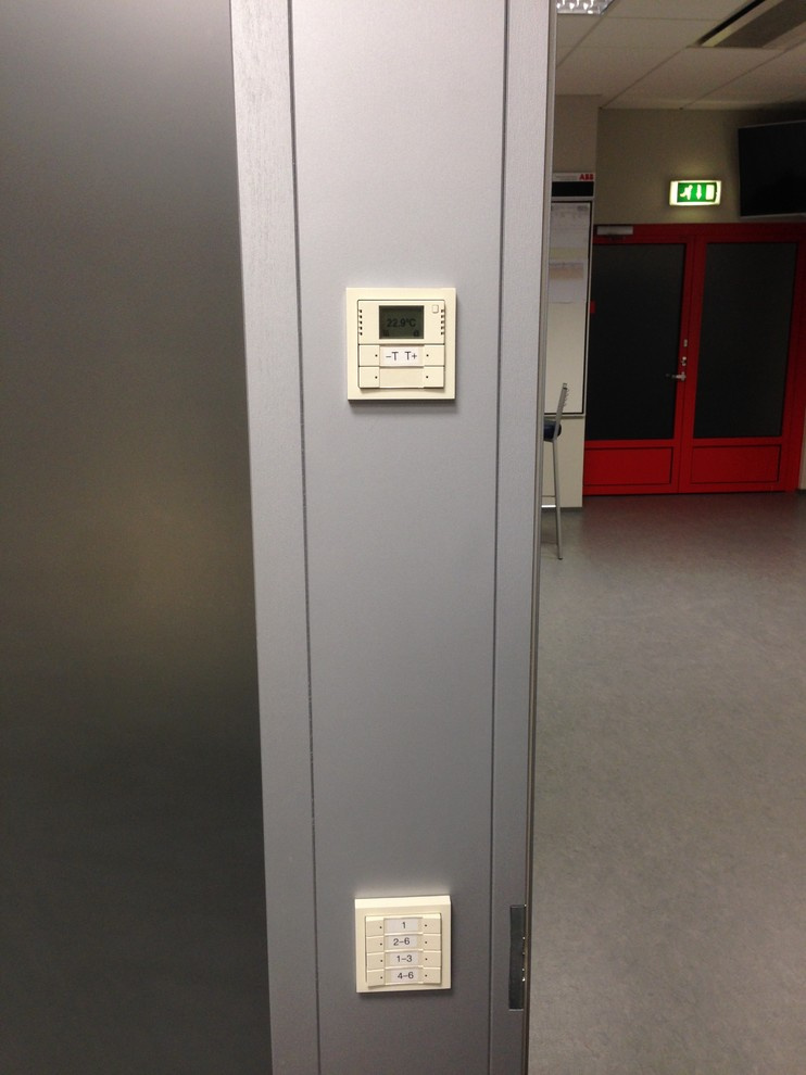 Light / climat control/ music/ in office