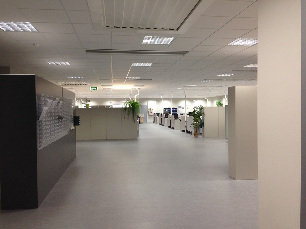 Light / climat control/ music/ in office