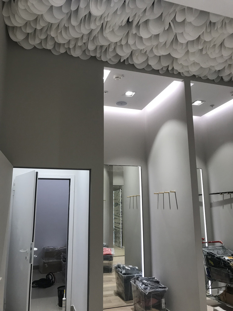 Ламельный потолок для примерочной 12 Storeez в г. Казани