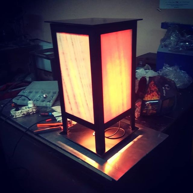 Уличный светильник с ониксом