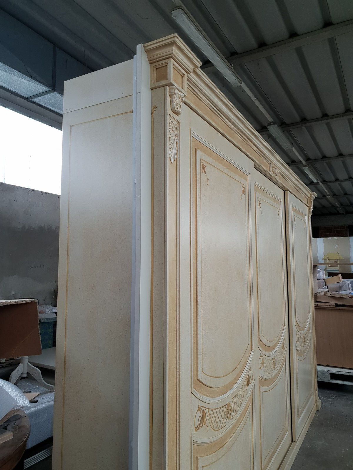 Armadio scorrevole decorato