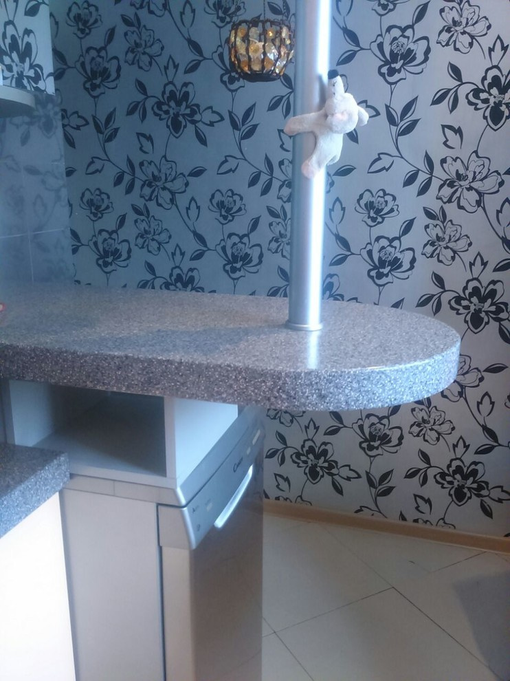 installation of the dishwasher in the mounted kitchen