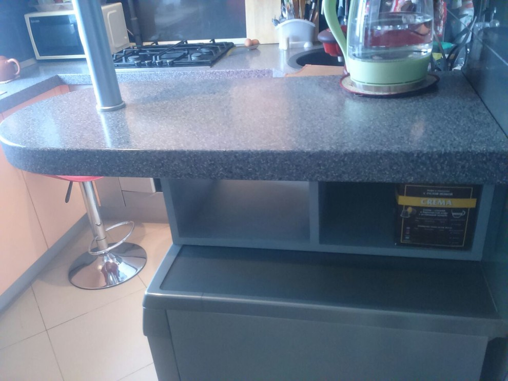 installation of the dishwasher in the mounted kitchen